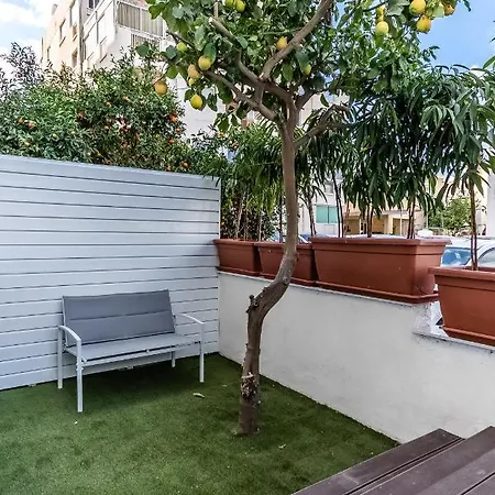 شقة Modern Ground Floor With A Beautiful Garden لارنكا